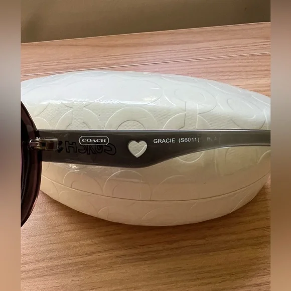 Coach Gracie Sunglasses in Purple (poppy collection) w Hardshell Case! - Picture 6 of 15